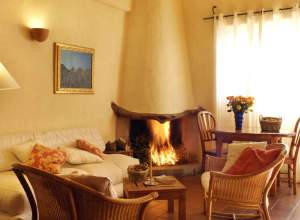 Xtrallusion offers characteristic Bed and Breakfast, B&B, Guest House, Hotel, Albergo and Country Lodge accommodation in Italy. Plus independent self-guided Walking, Adventure, Activity, Skiing and Paragliding Holiday itineraries on the Italian Rivieras, in the Italian Lakes, in the Italian Alps and in some of the most beautiful corners of Italy.